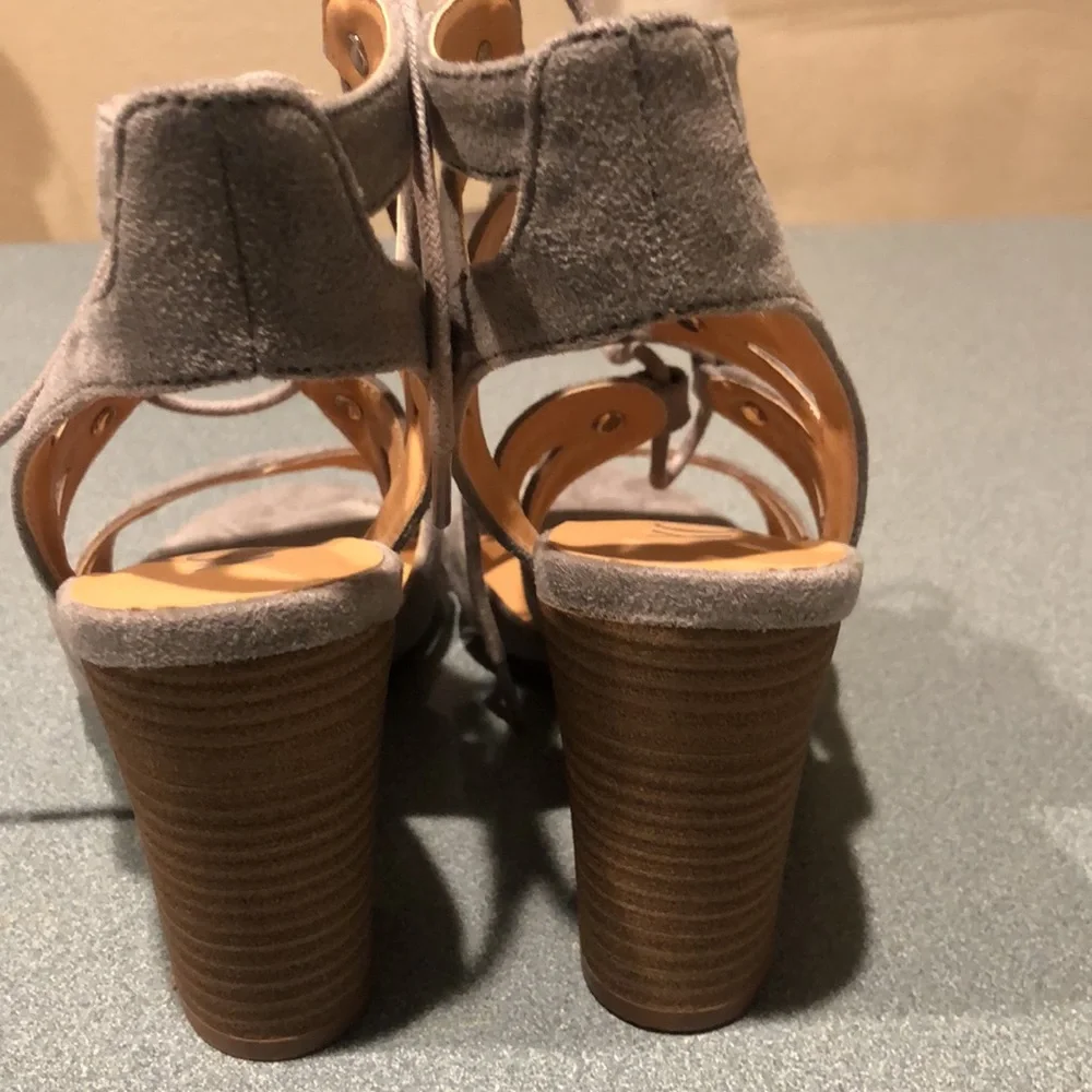 XOXO Footwear Balta Grey - Picture 6 of 16